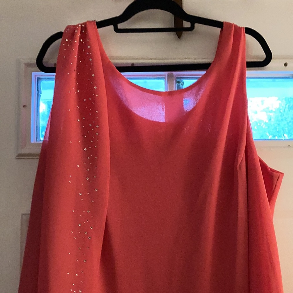 T Carolyn peach formal dress. - Picture 3 of 5